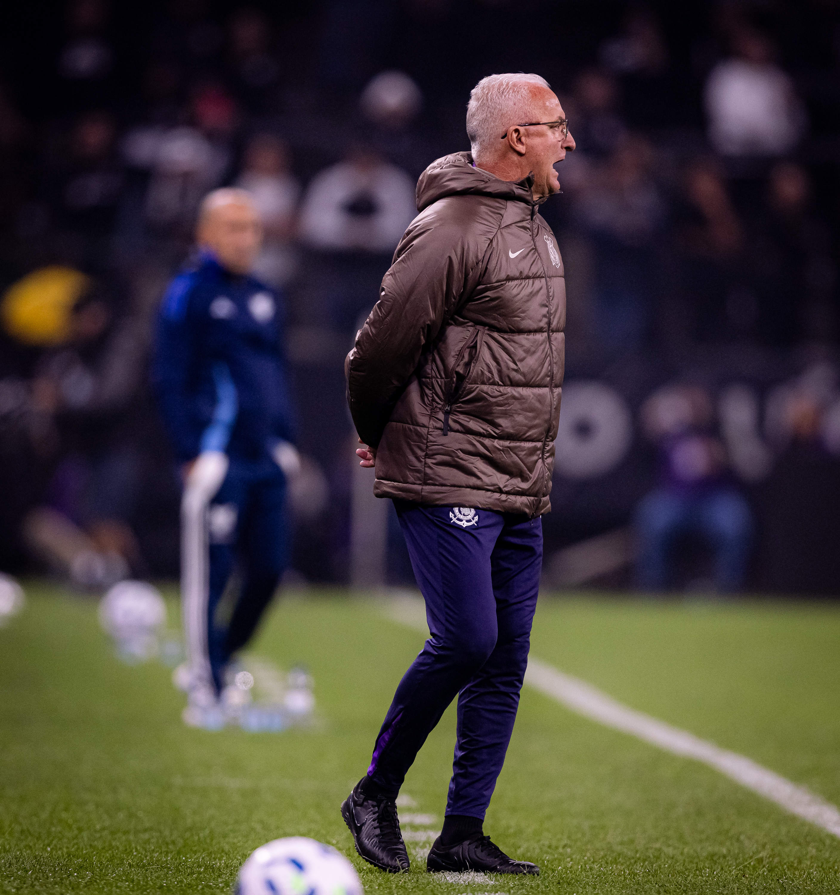 Corinthians: Dorival desabafa sobre pressão e promete entregar resultados de qualidade