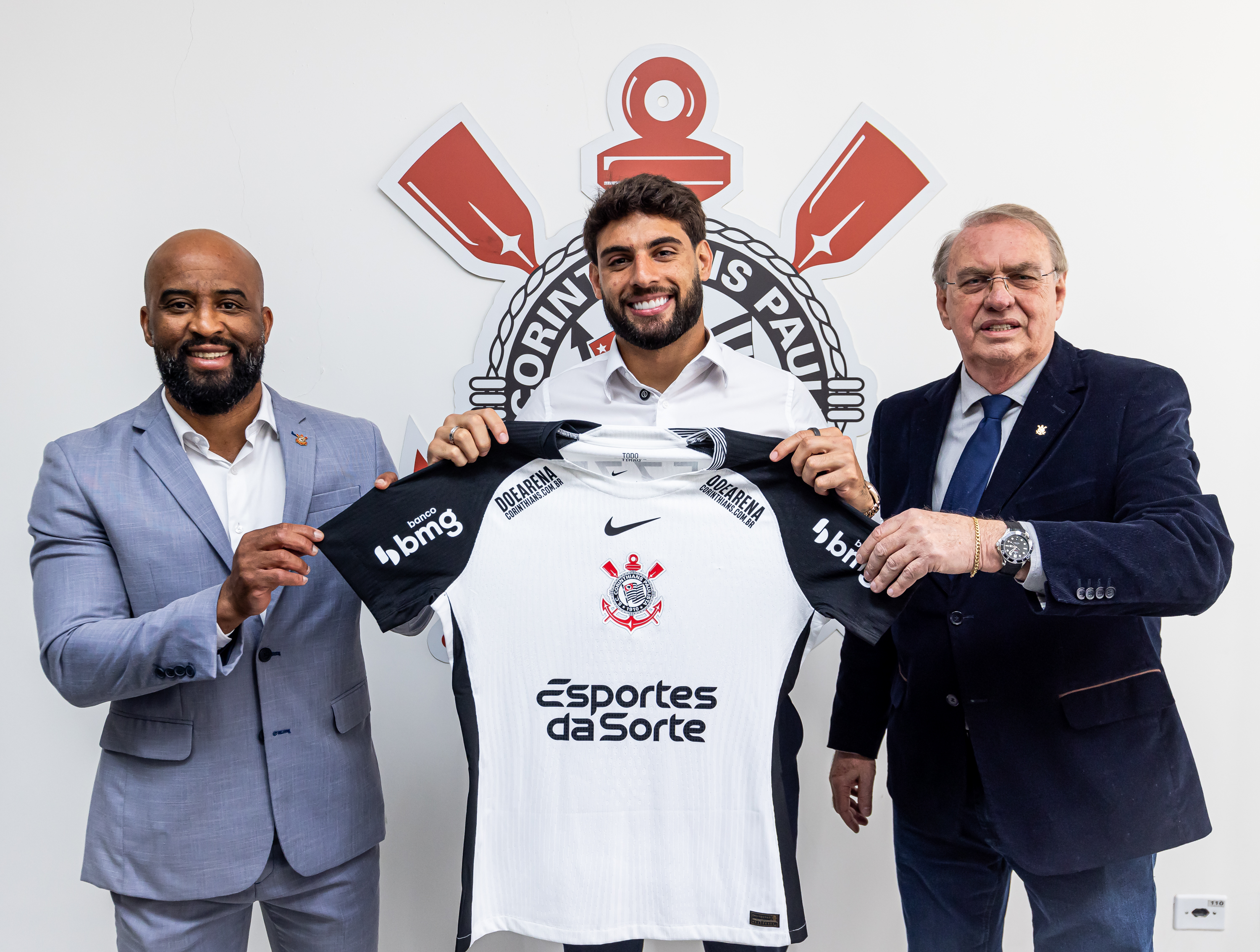 Yuri Alberto confirma retorno após lesão e renovação com o Corinthians.