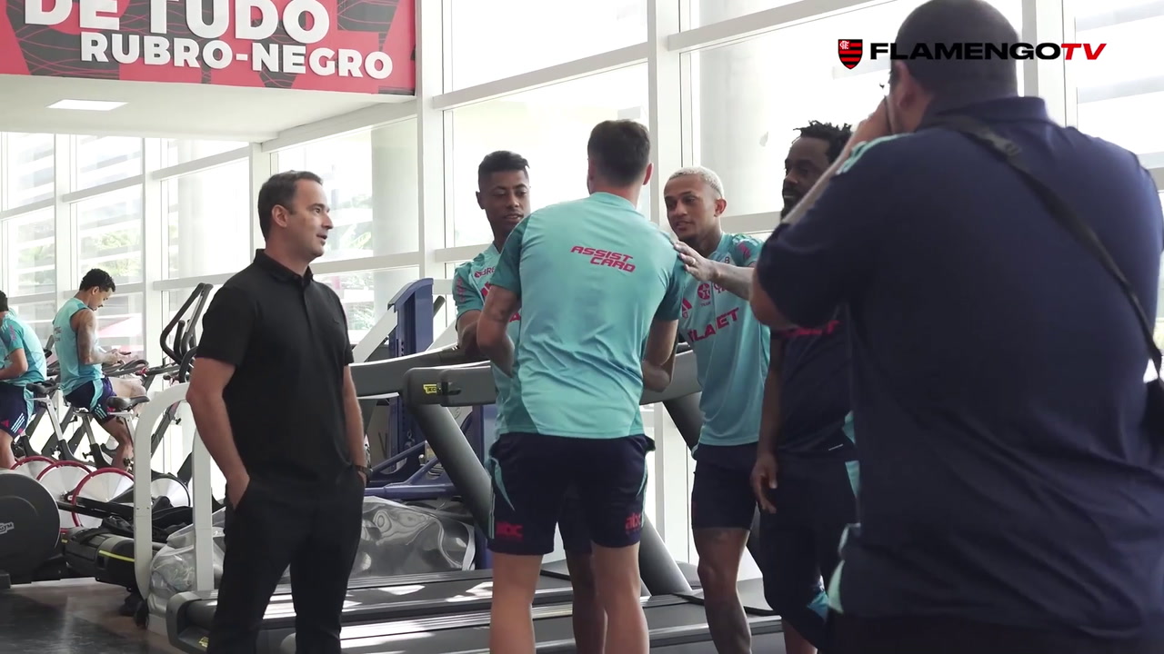 COMEÇO PROMISSOR! Saúl realiza seu primeiro treino no Mengão