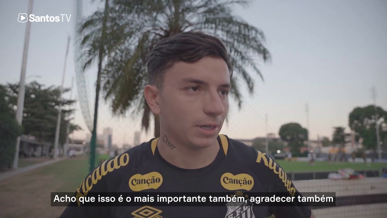 Barreal mira confronto com Flamengo e comemora oportunidade como titular no time.