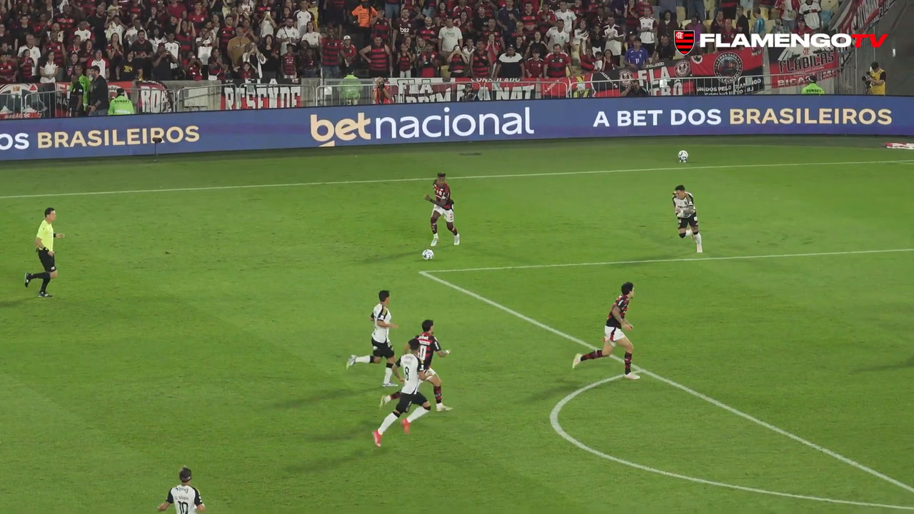 Destaques: Flamengo vence Atlético-MG por 1 a 0 no Brasileirão.