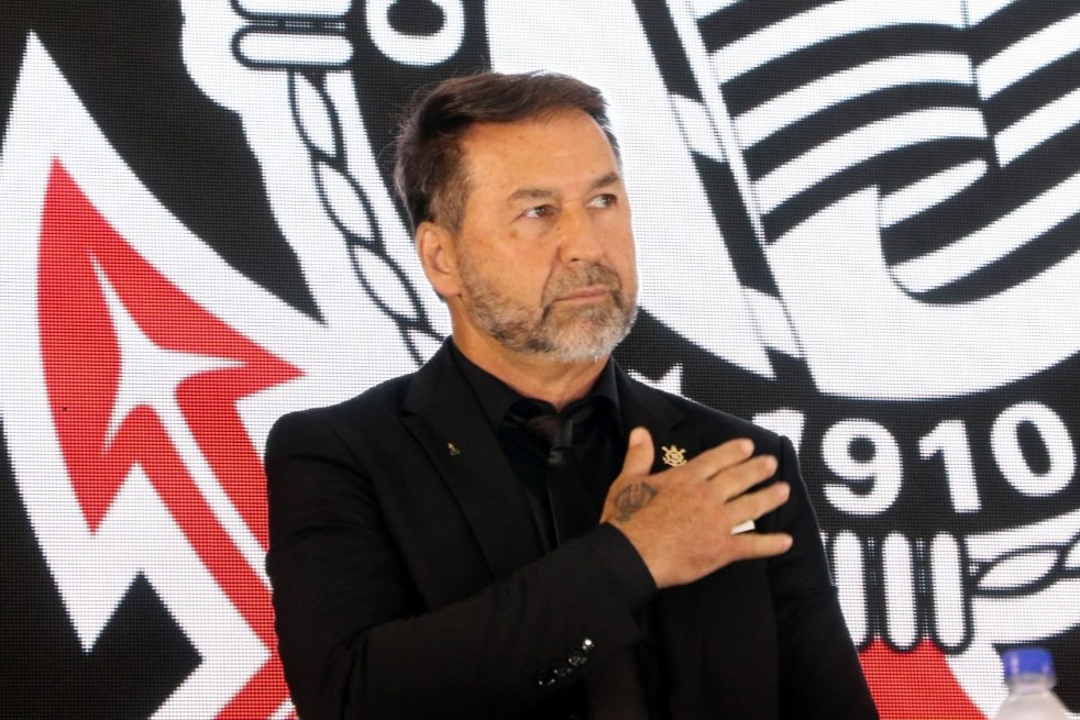 ADEUS! A queda de Augusto Melo no Corinthians e os bastidores que chocaram a torcida