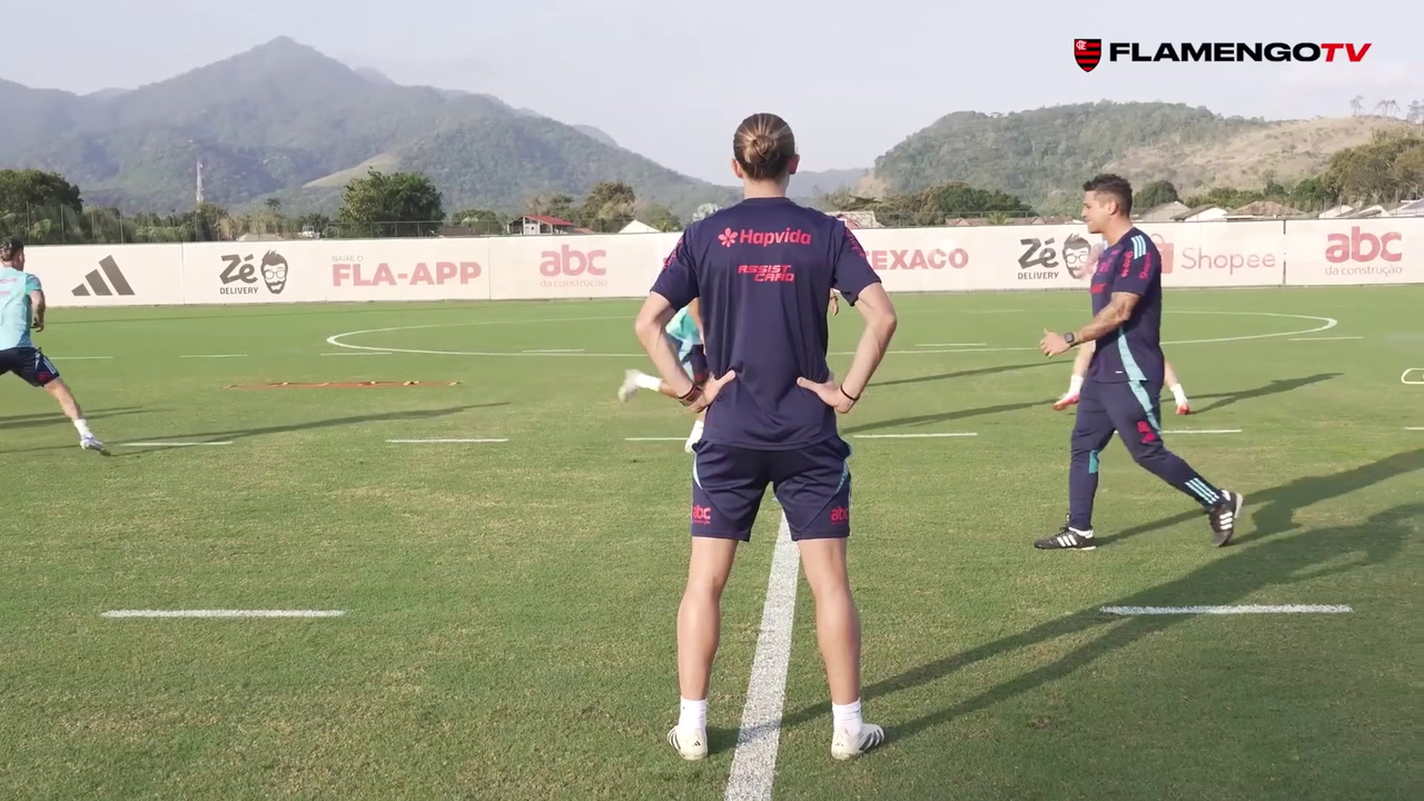Flamengo se prepara para duelo contra o Mirassol no Brasileirão.
