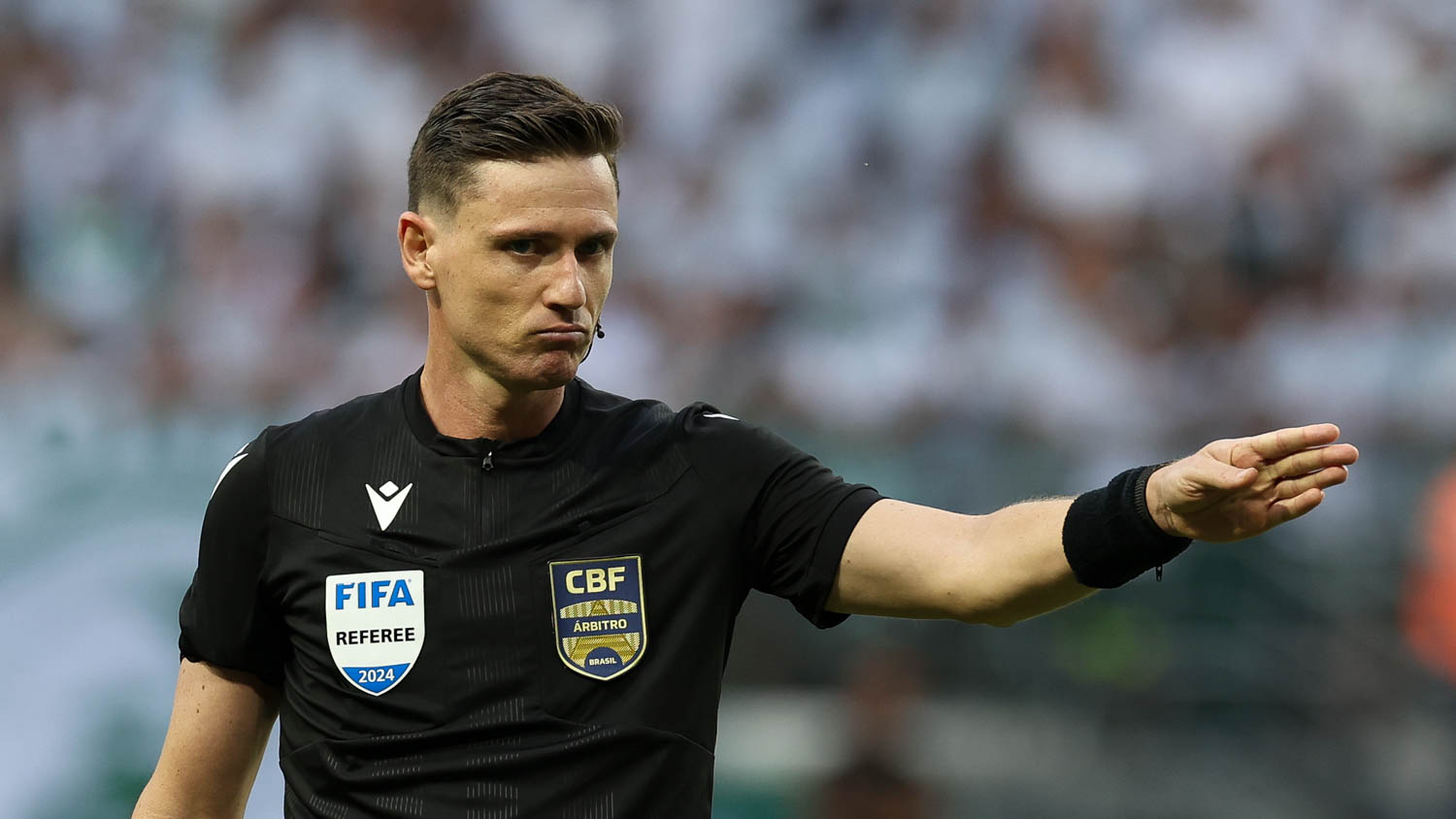 CBF anuncia árbitro para o clássico entre Corinthians e Palmeiras no Brasileiro