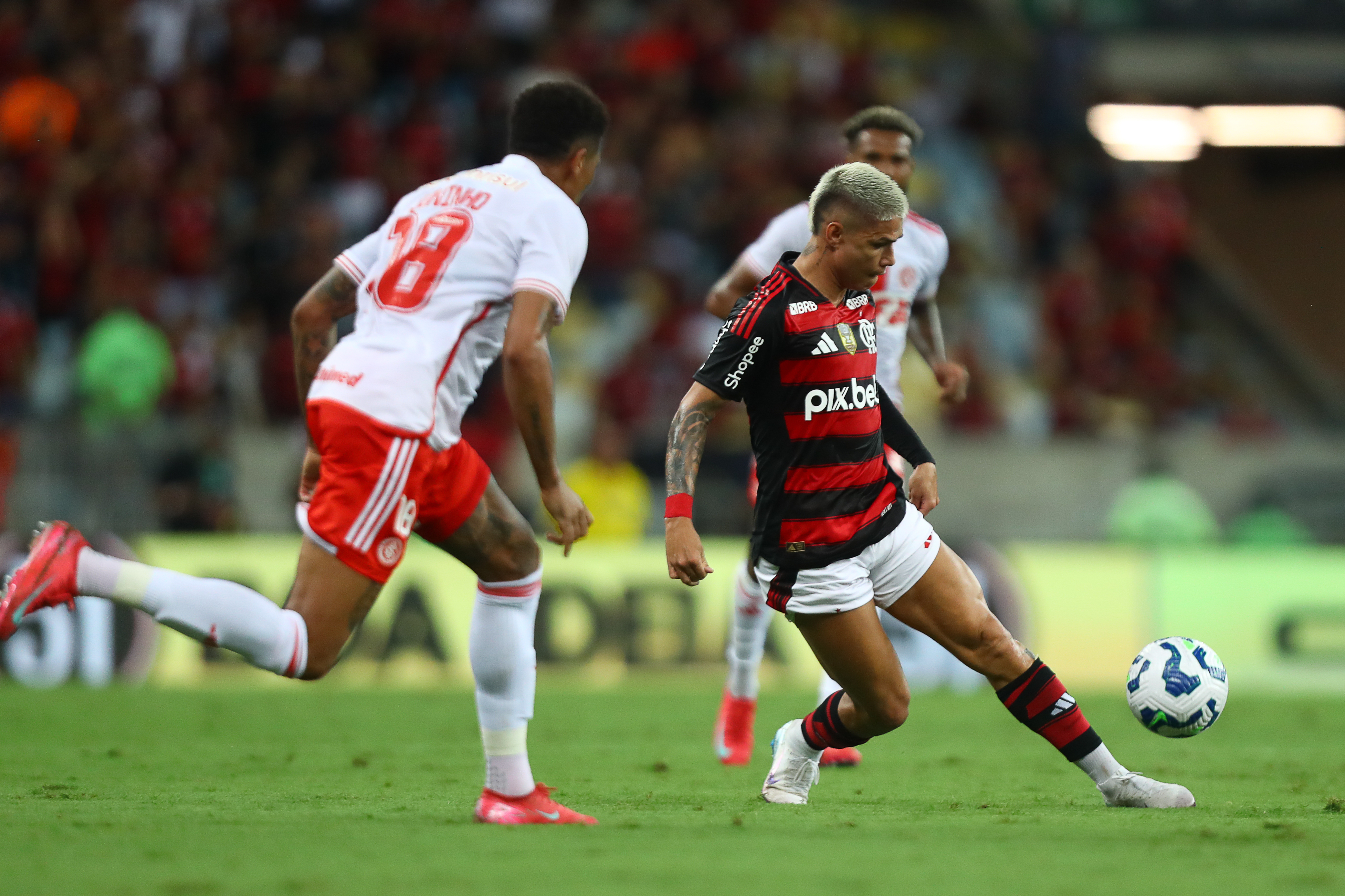 Flamengo x Internacional: Onde Assistir e Escalações Prováveis na Libertadores