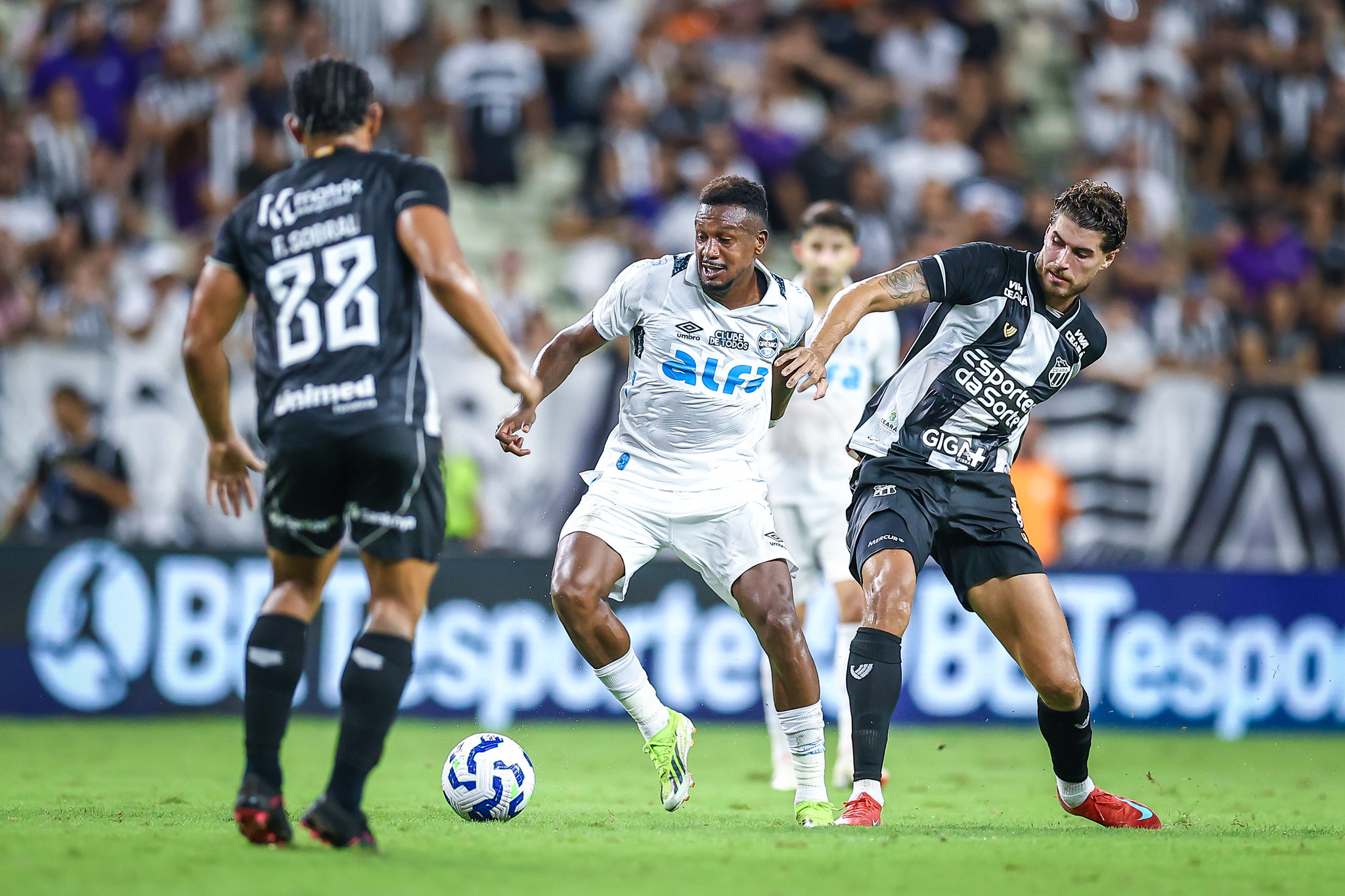 Grêmio x Ceará: onde assistir, estatísticas e escalações
