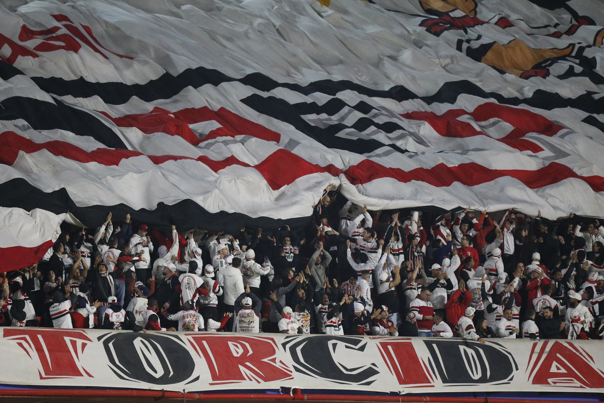 São Paulo abre venda de ingressos de jogo contra o Vitória para público geral