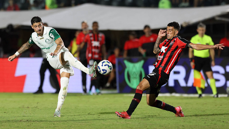Palmeiras alcança empate crucial antes de duelo decisivo na Copa do Brasil.