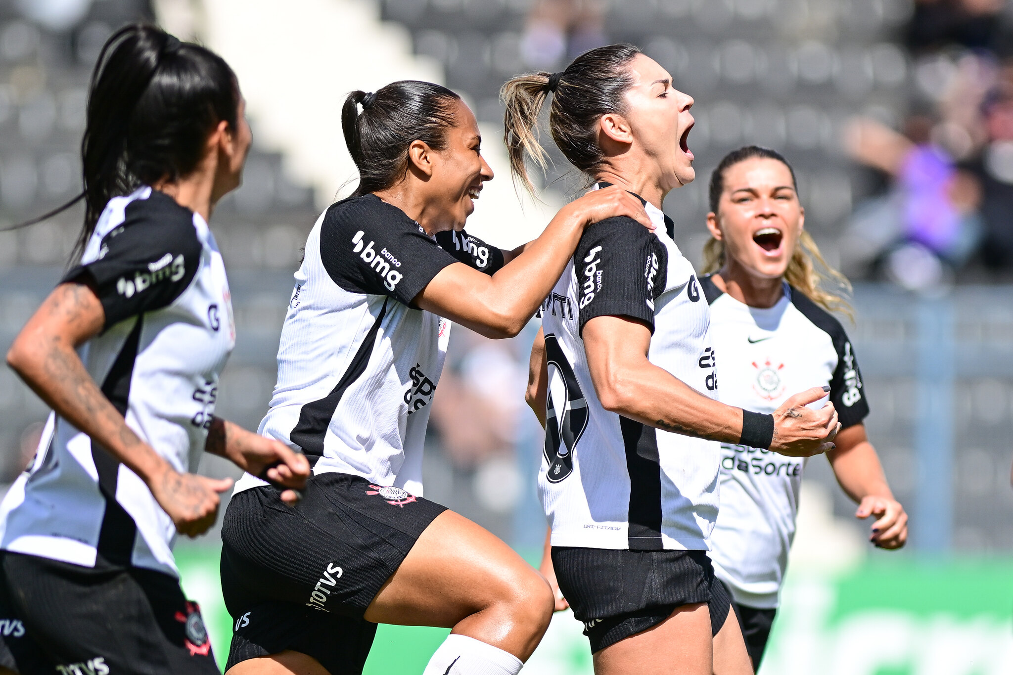 Transmissão do Corinthians x Ferroviária no Paulista feminino: onde assistir ao jogo