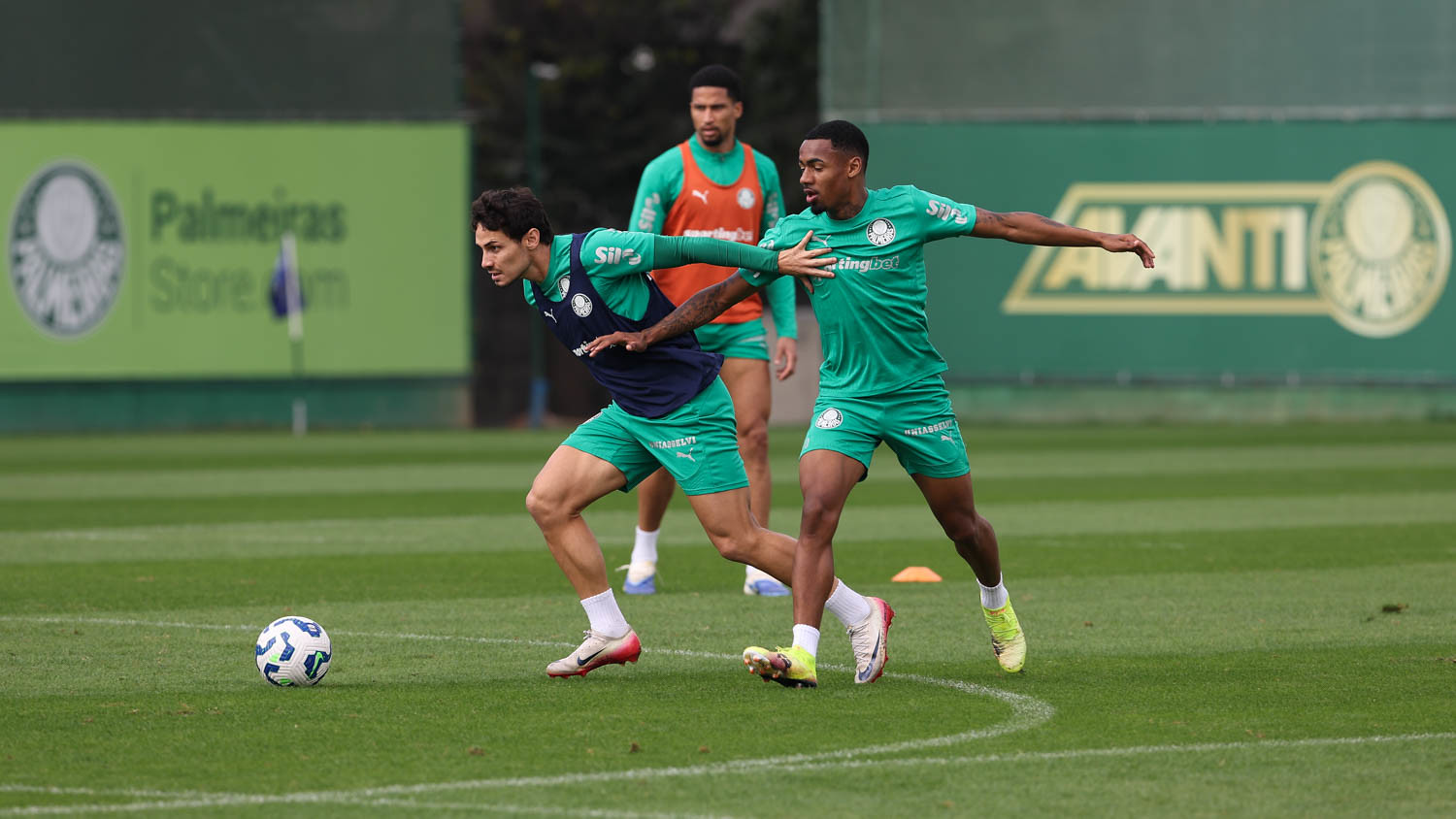 Estreia de Khellven no Treino do Palmeiras: Confira os Detalhes!