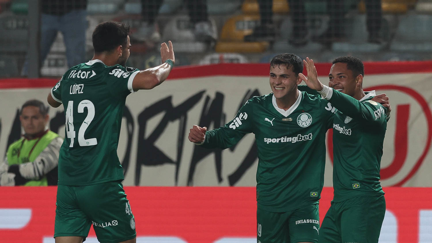 Palmeiras domina as oitavas de final da Libertadores com goleada impressionante