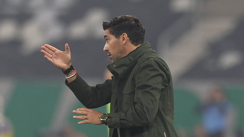 FICOU OU NÃO FICOU? Abel Ferreira responde sobre o contrato no Palmeiras e dá recado à torcida!