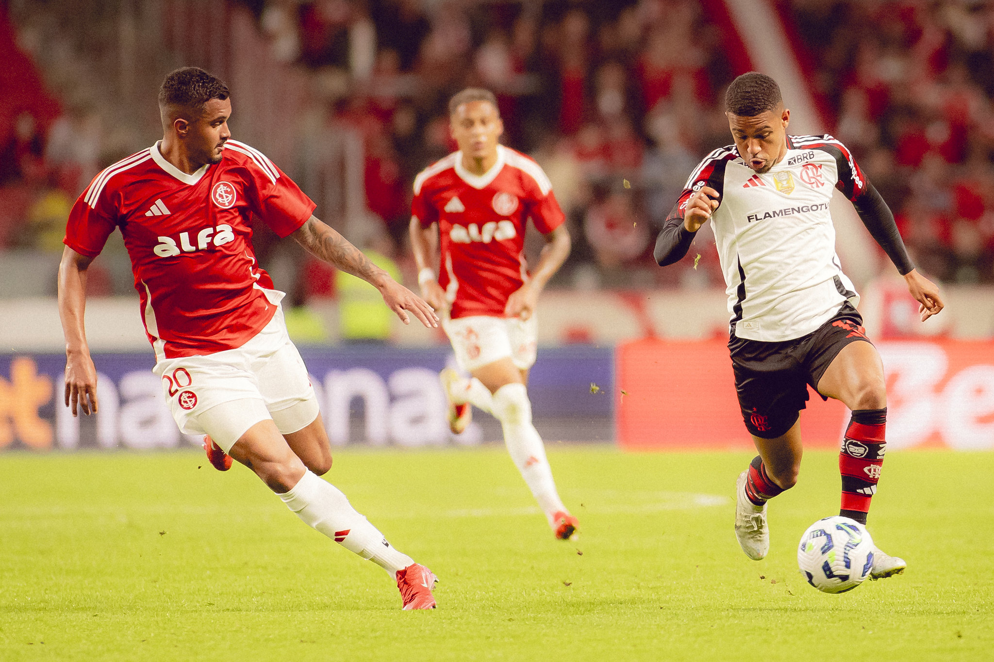 ONDE ASSISTIR! Flamengo encara Internacional no Beira-Rio com vaga na Libertadores em jogo; escalações