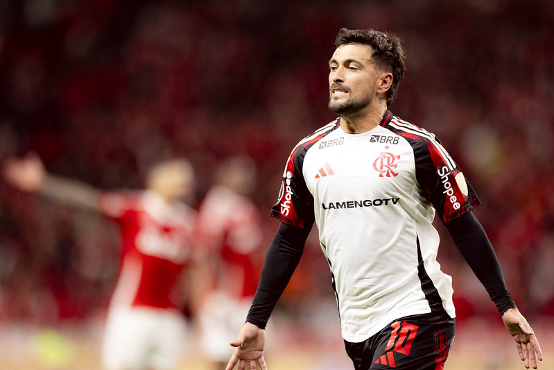 Artilheiro, Arrascaeta vibra com classificação do Flamengo na Libertadores