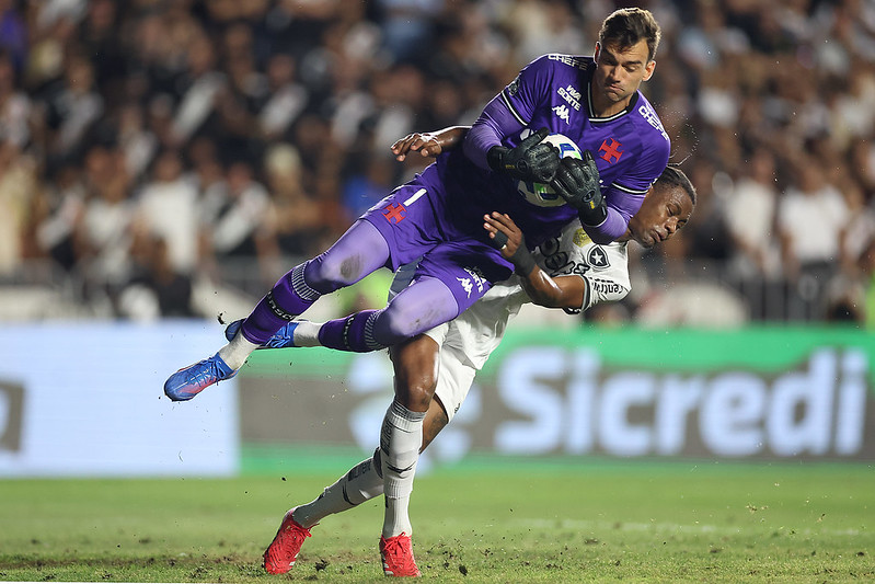 Kaio Pantaleão elogia atuação do Botafogo e projeta classificação no Nilton Santos