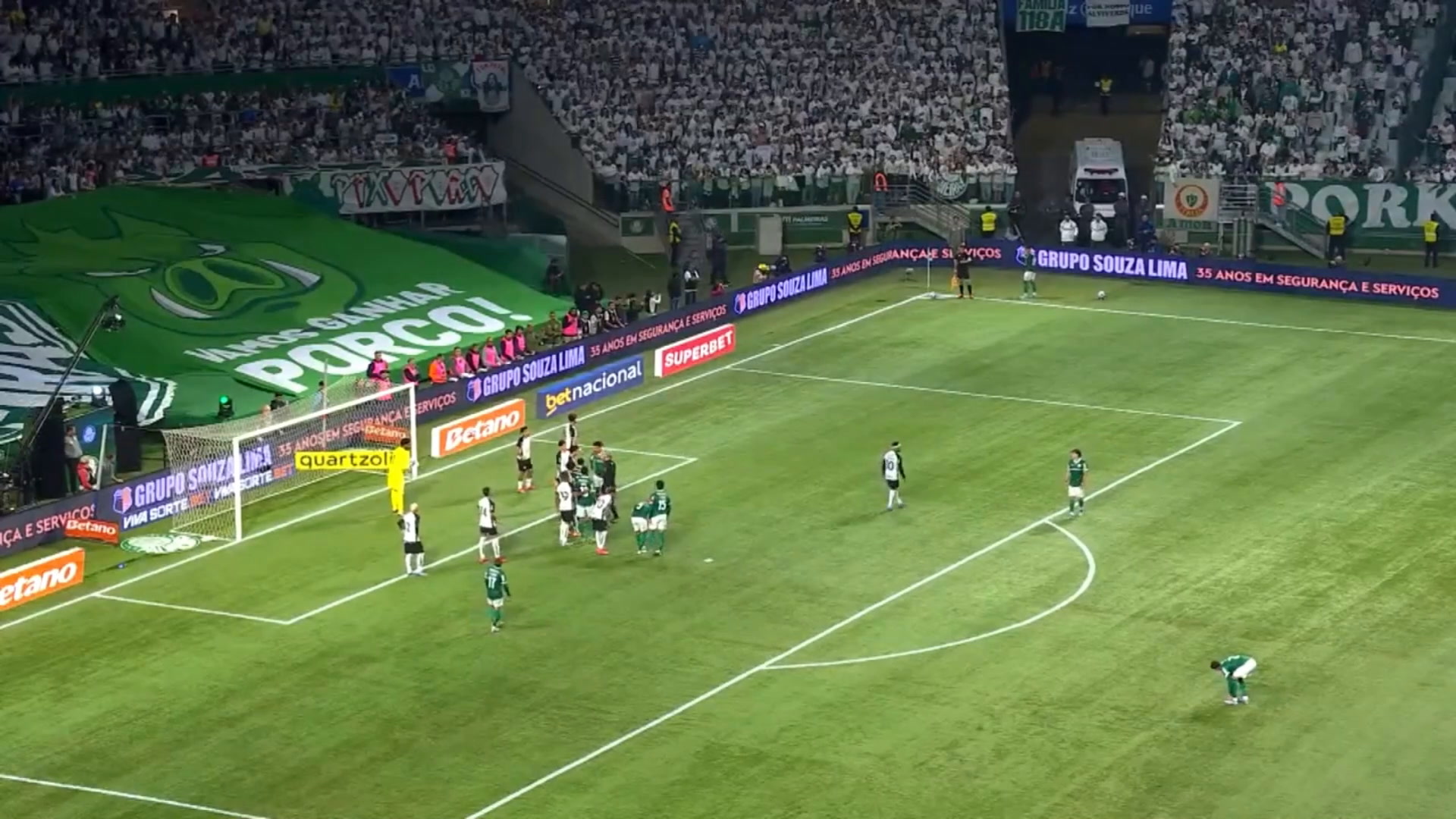 Análise do VAR: Expulsão de Aníbal Moreno em Jogo contra o Corinthians