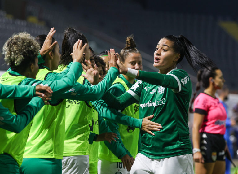 Avaí Kindermann x Palmeiras: Estreia na Copa do Brasil feminina hoje.