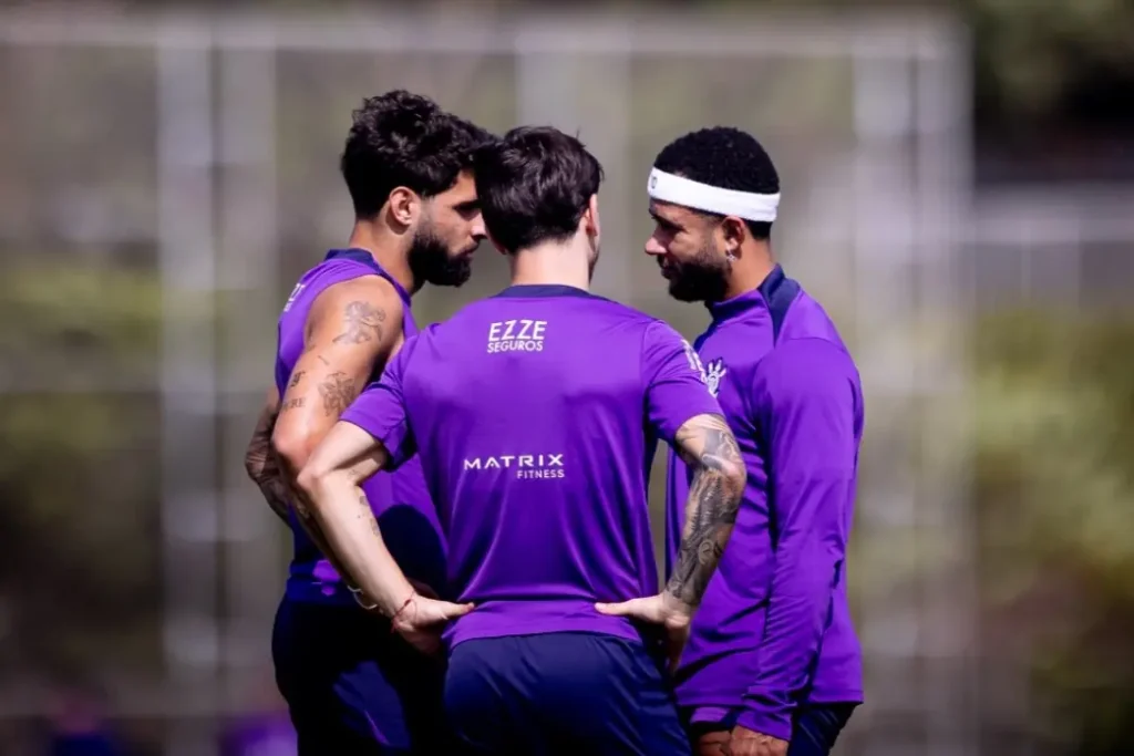 Corinthians com Garro, Yuri Alberto e Memphis Depay