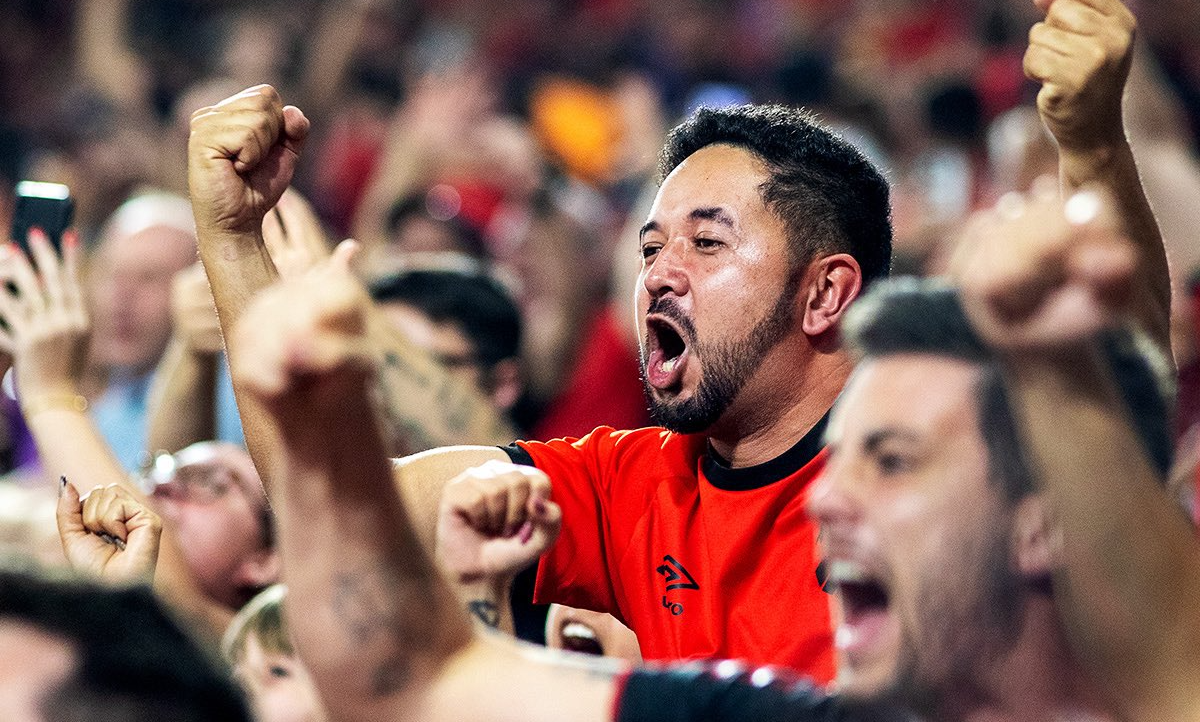 Athletico-PR tem ingressos esgotados para duelo contra o Corinthians