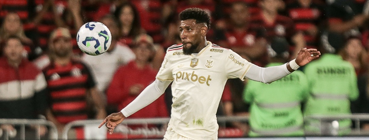 estreia de Emerson Royal pelo Flamengo: números impressionam em vitória no Campeonato Brasileiro.