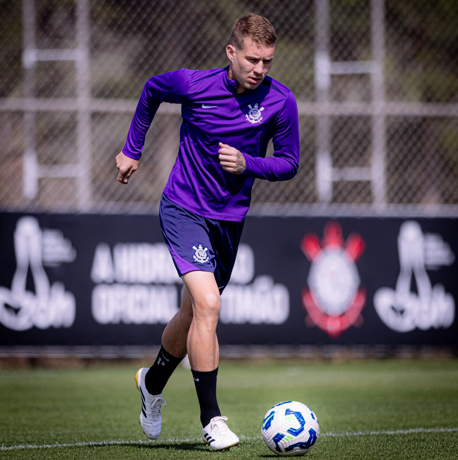 Corinthians enfrentará Fortaleza em jogo complicado na busca pela vitória essencial.