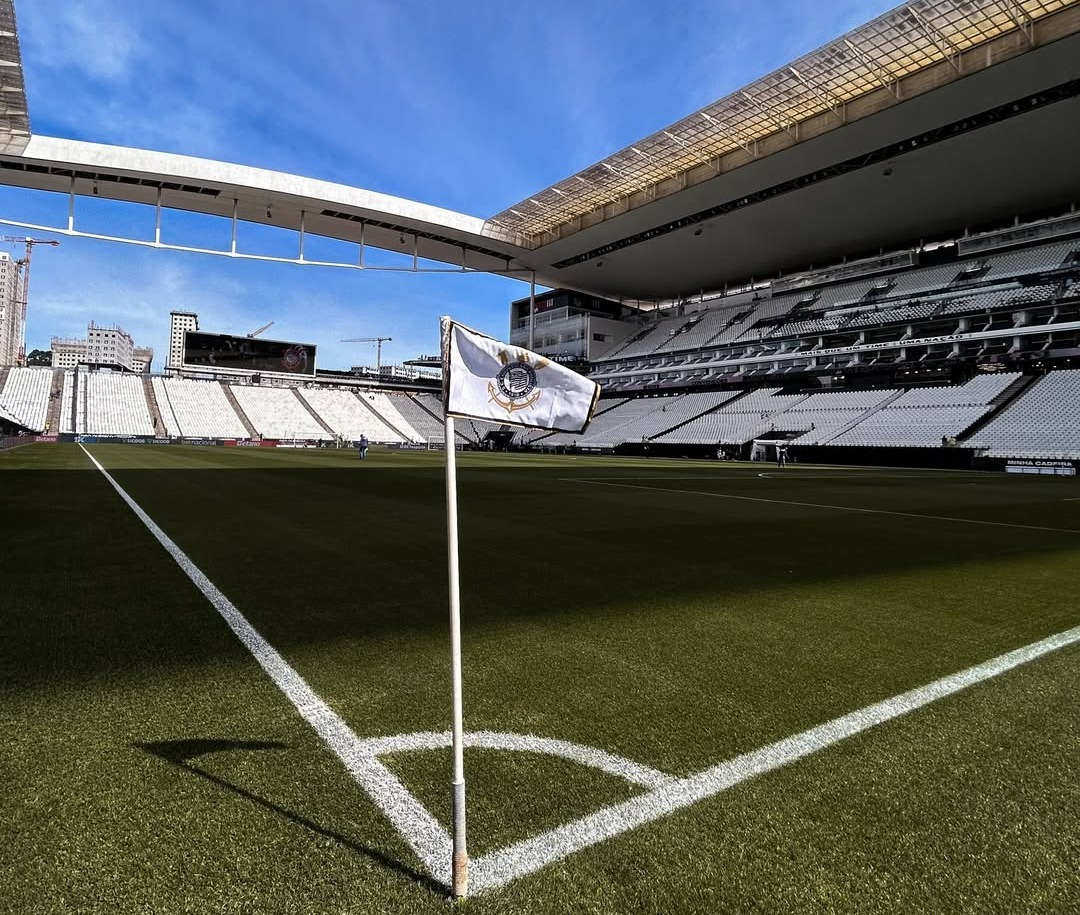 Dorival escala Corinthians com equipe alternativa para enfrentar o Fortaleza.