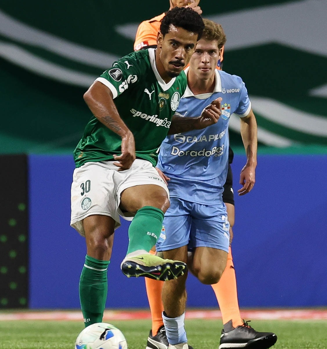 Palmeiras busca ampliar liderança na Libertadores diante de equipes peruanas