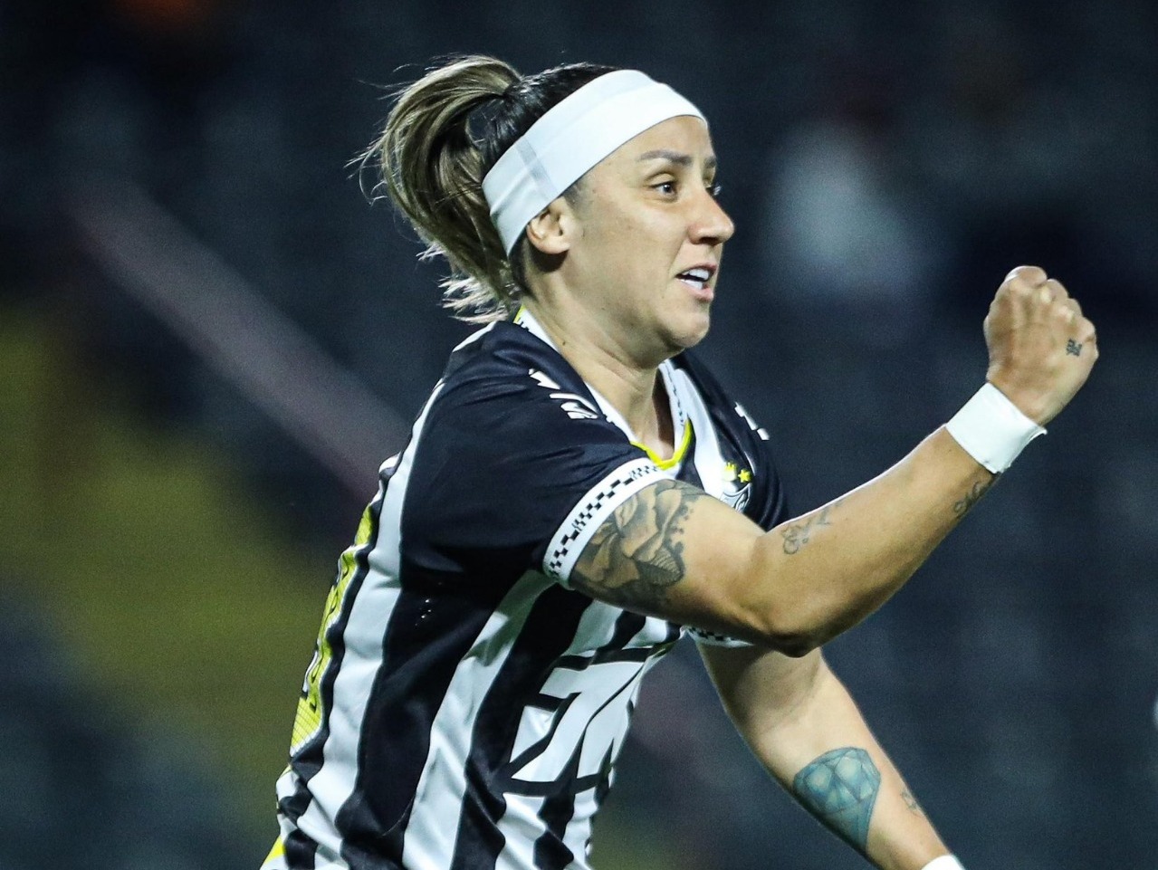 Santos vence o Palmeiras e retoma o bom desempenho no Paulista feminino