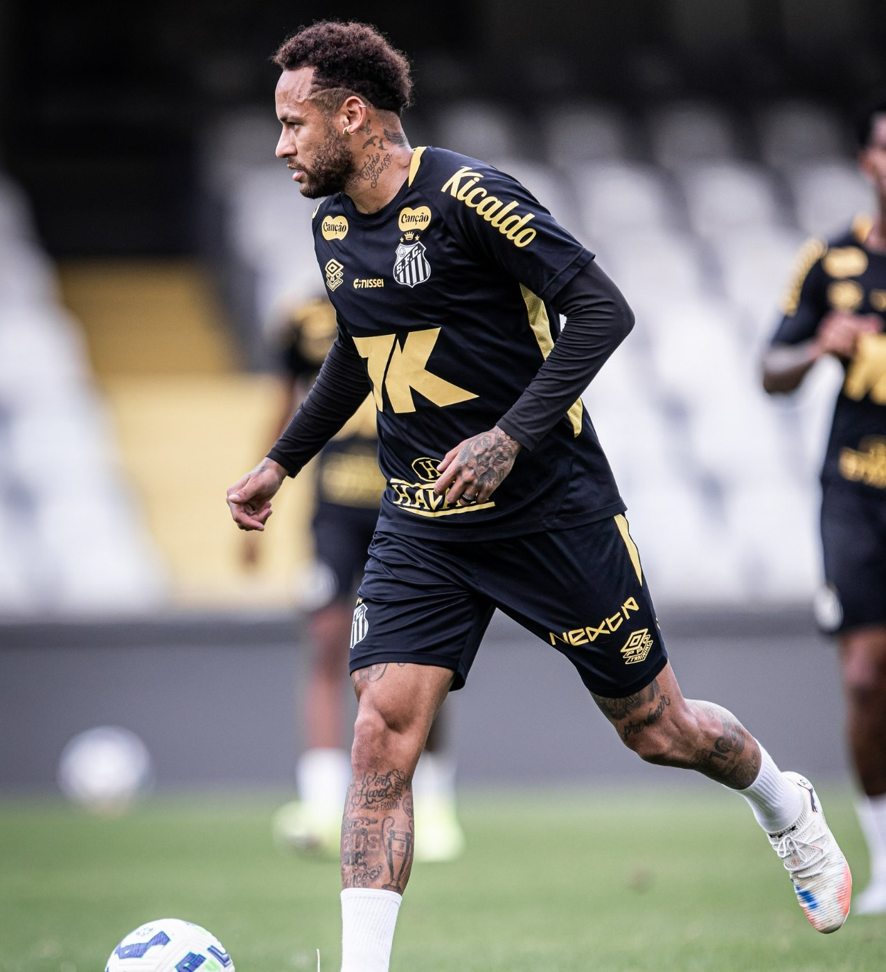 Dupla evolui, Santos treina na Vila e avança em preparação para enfrentar o Vasco