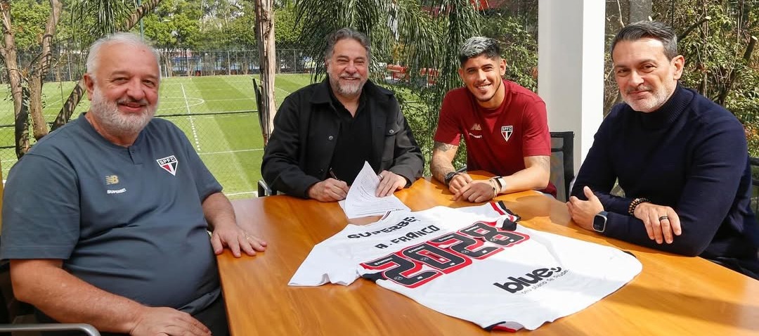Diretor do São Paulo considera renovação de Alan Franco 