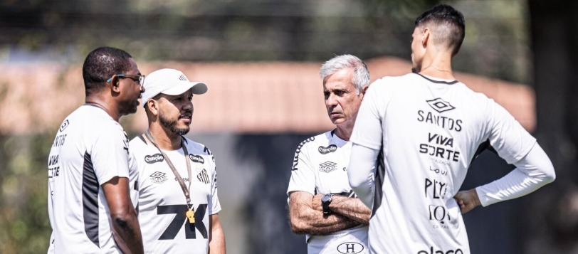Santos promove reestruturação no Departamento de Futebol após chegada de Vojvoda