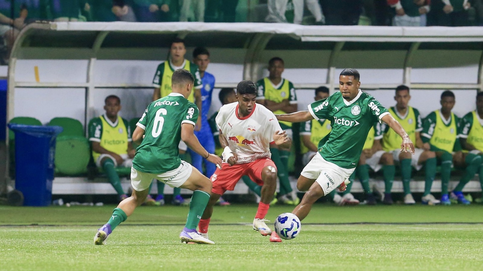 Galeria de fotos do confronto entre Palmeiras e Bragantino na final do sub-20