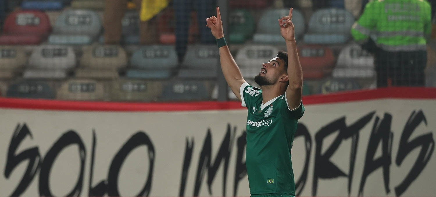 Flaco López se destaca no Palmeiras e se junta a Messi em breve
