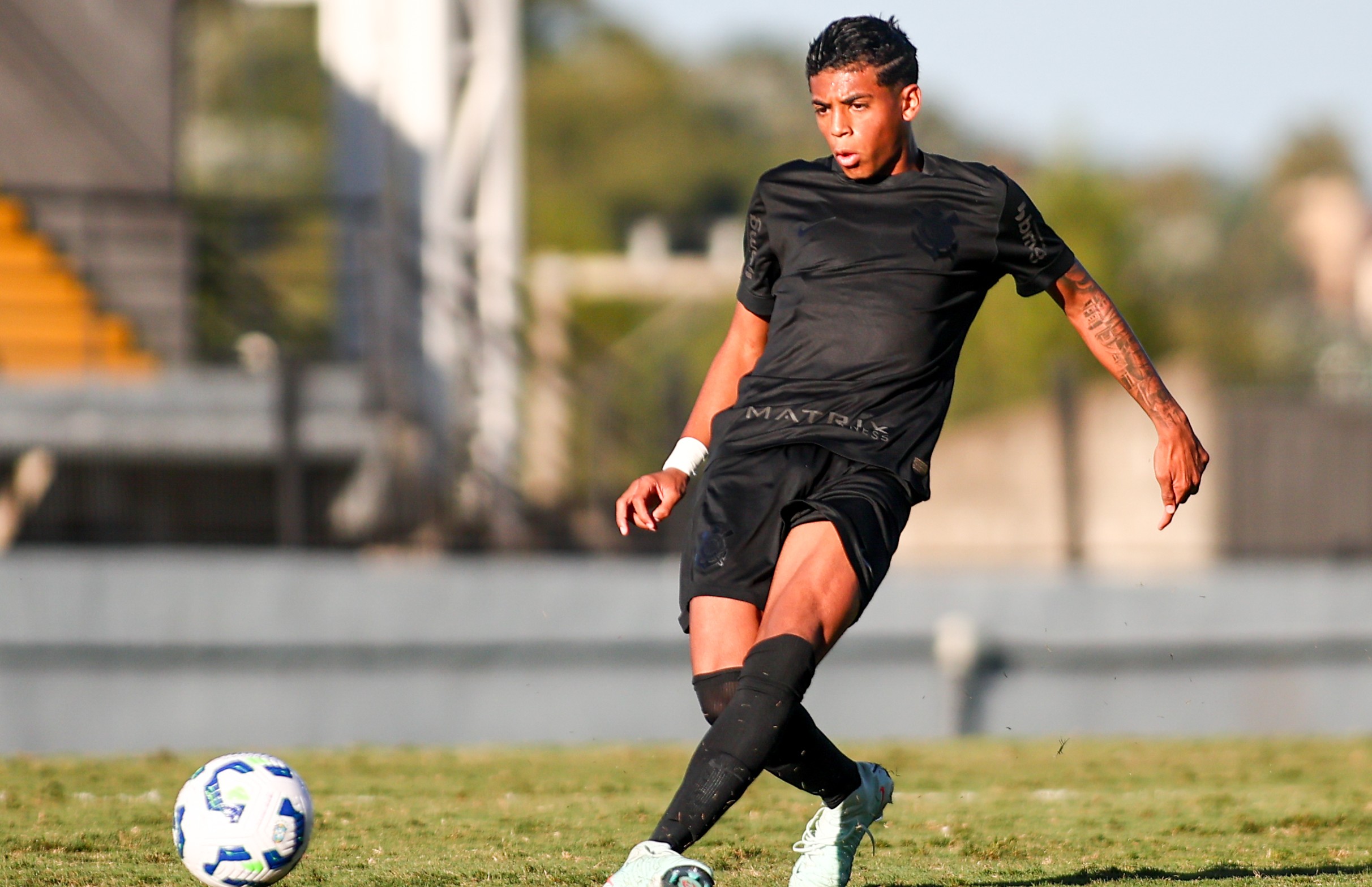 Corinthians mantém invencibilidade ao vencer Santos no Campeonato Brasileiro sub-17