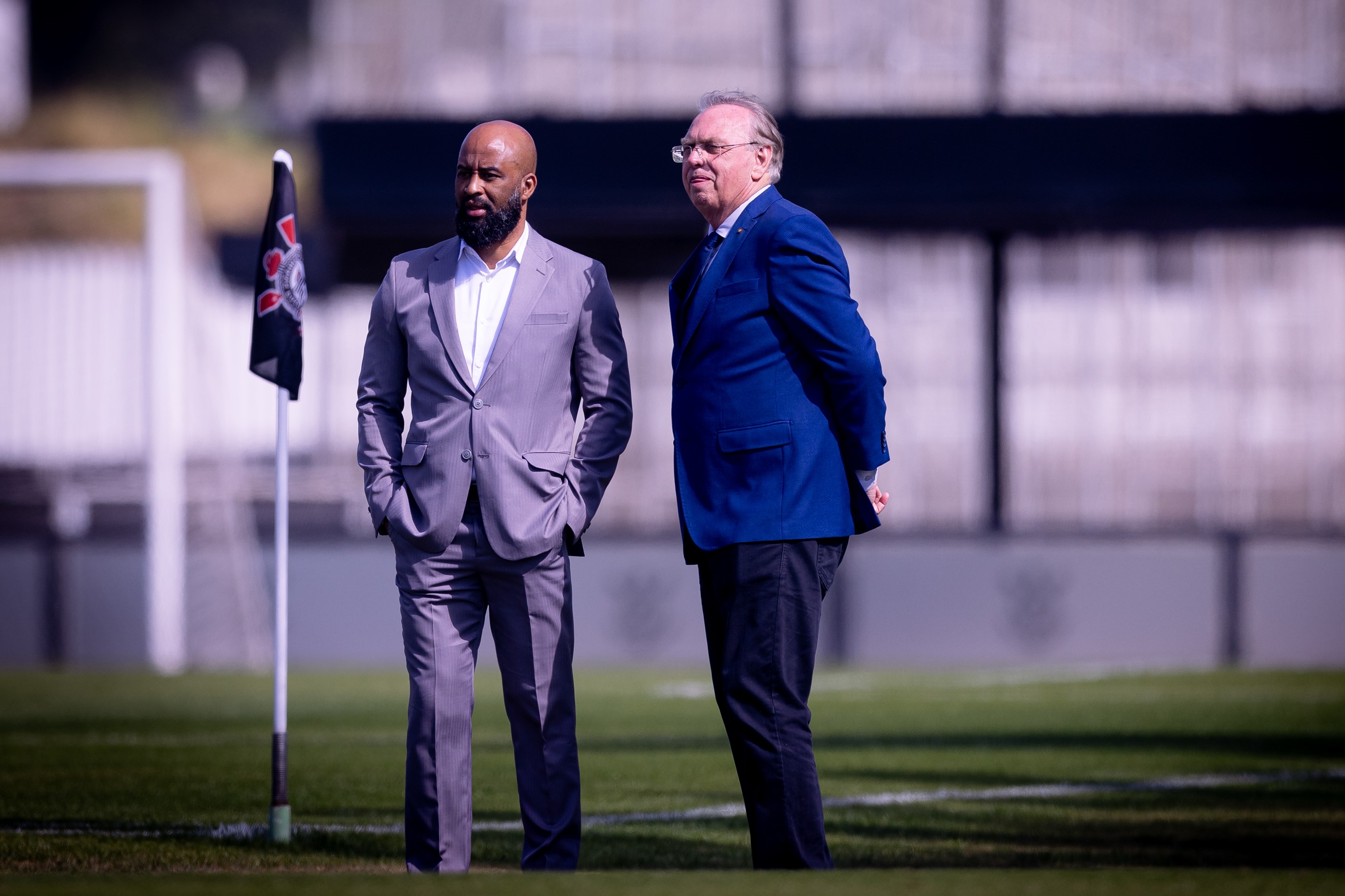 CRISE SEM FIM! Corinthians precisa de R$ 46 milhões para se livrar de dívidas e registrar reforços!