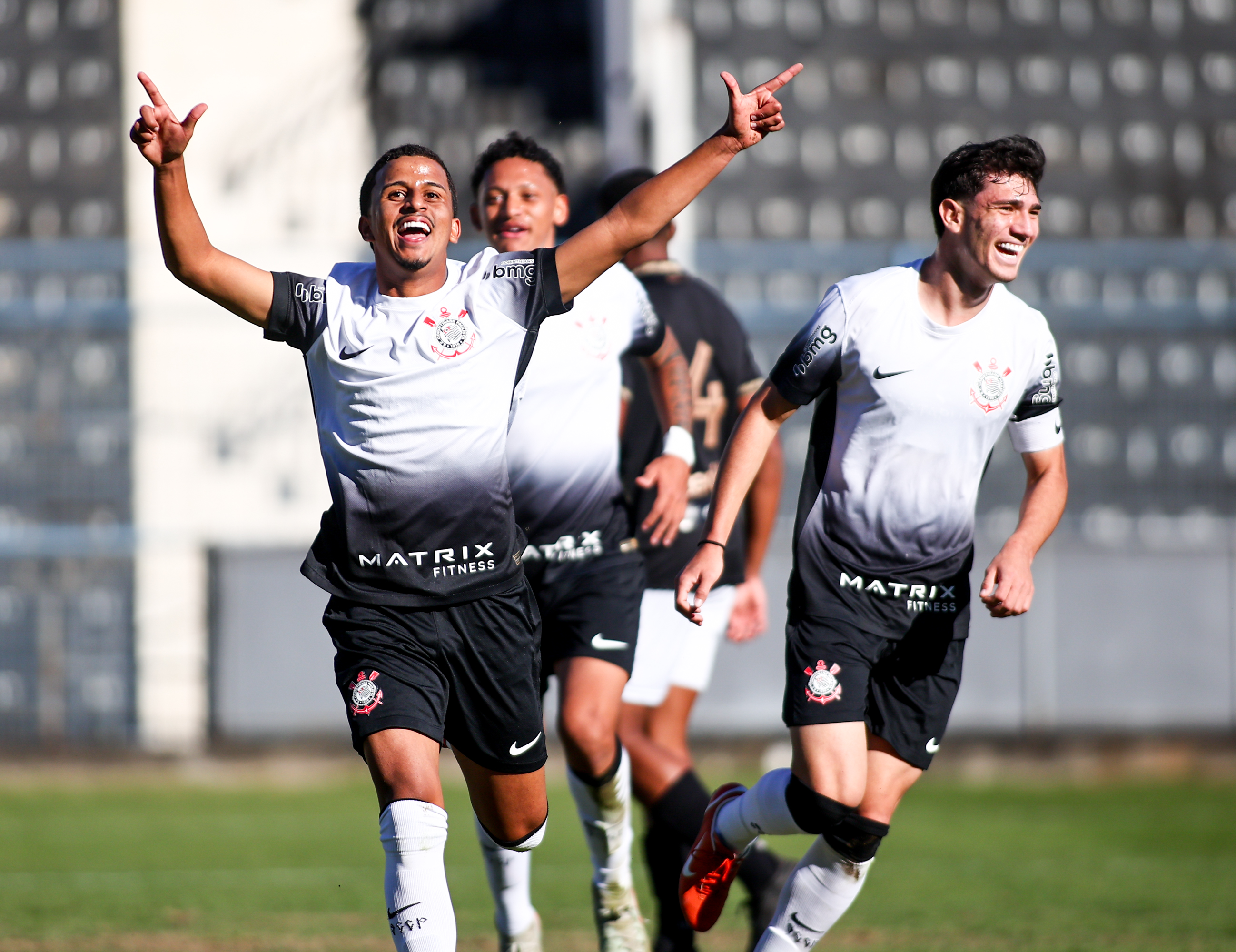 DUELO NA BASE! Corinthians enfrenta o Cuiabá no sub-17; Saiba onde assistir online!