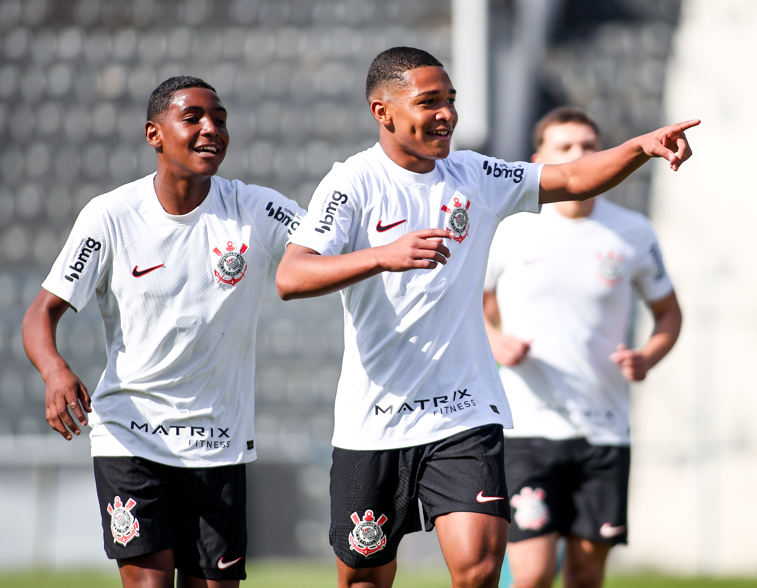 Corinthians Sub-15 Avança à Terceira Fase, Sub-17 Sofre Derrota no Paulista.