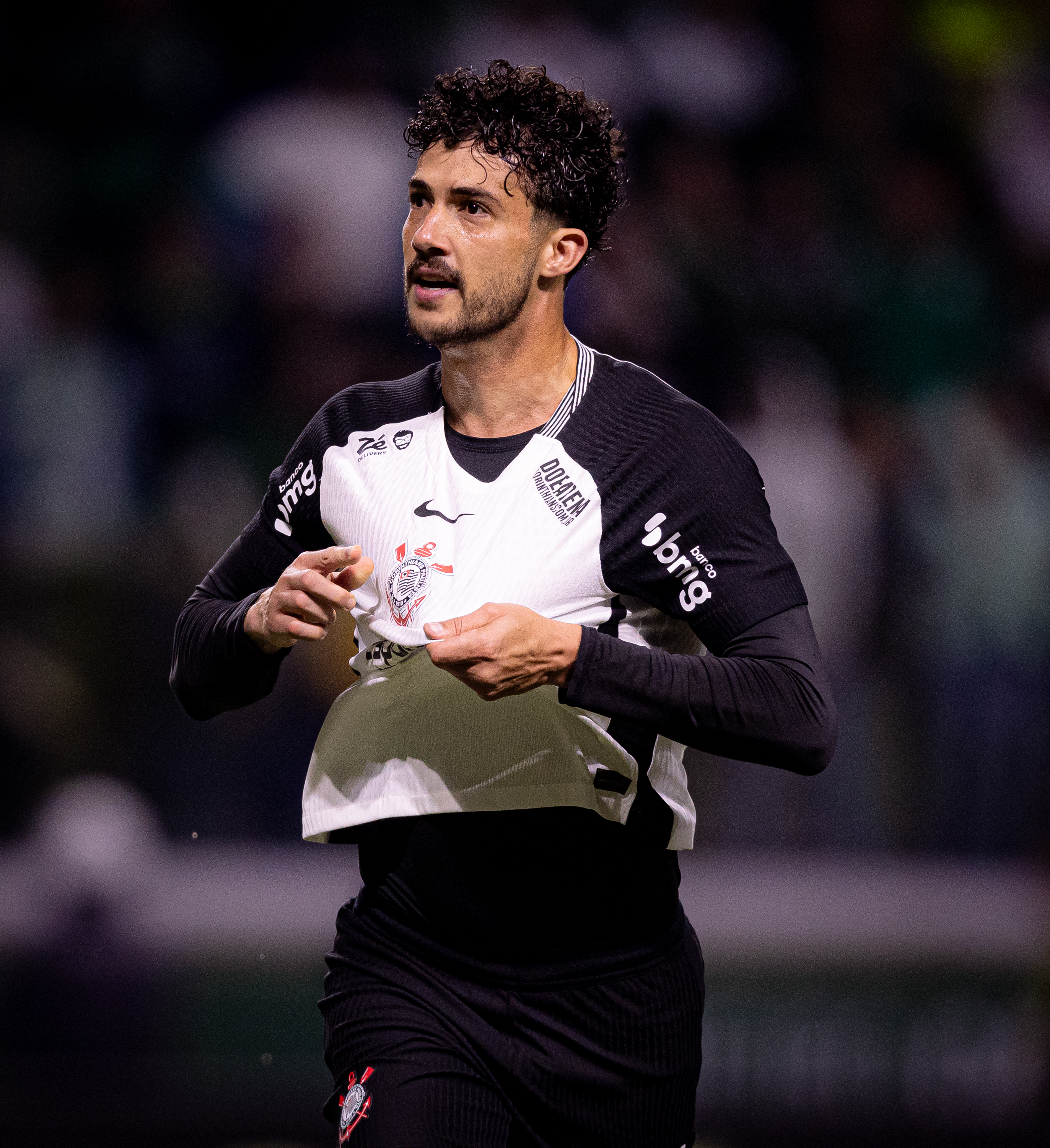 FICA NO TIMÃO! Corinthians avança em negociação para renovar o contrato de Gustavo Henrique