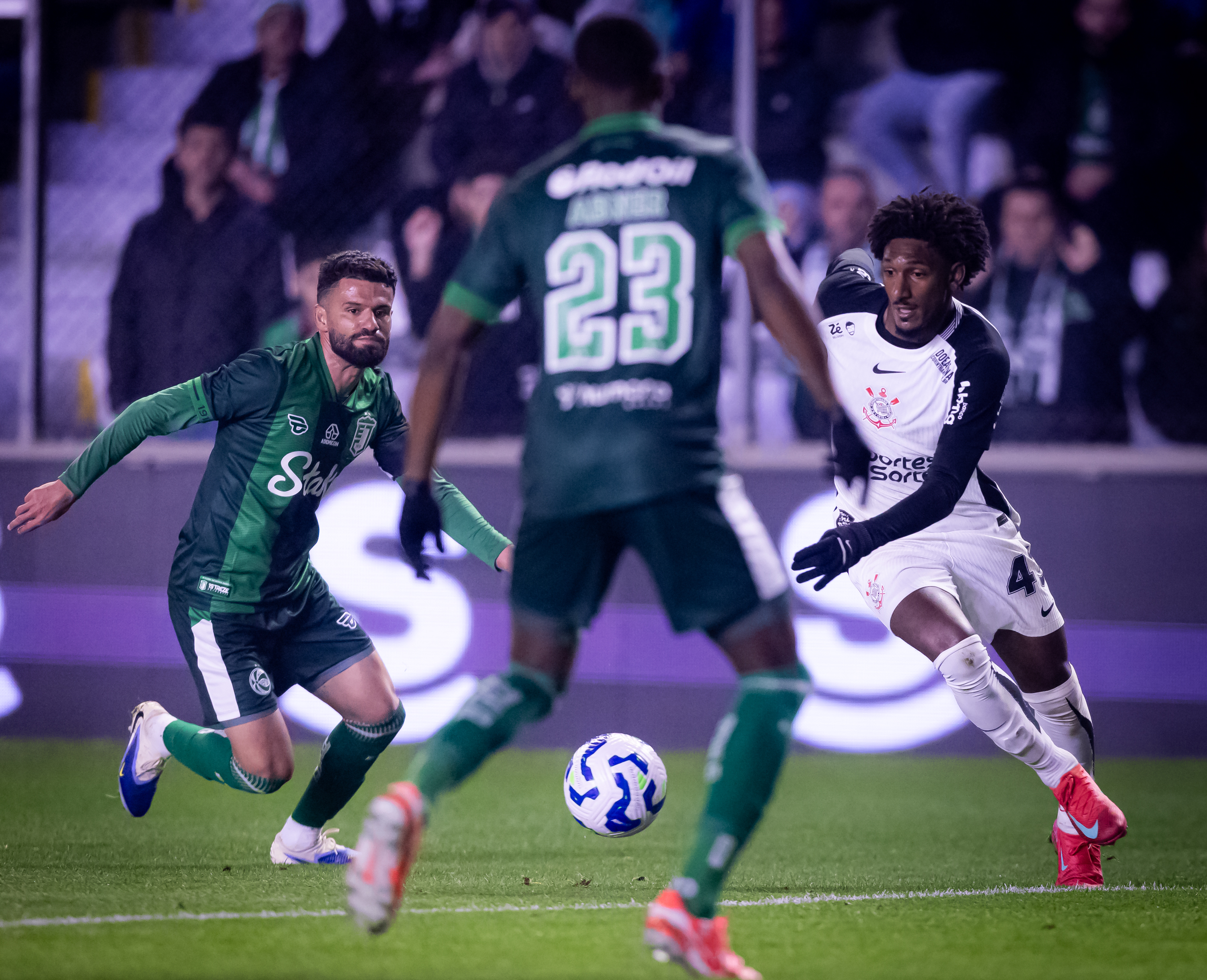 OPINIÃO: Corinthians deve ficar atento para não repetir dificuldades no Brasileirão