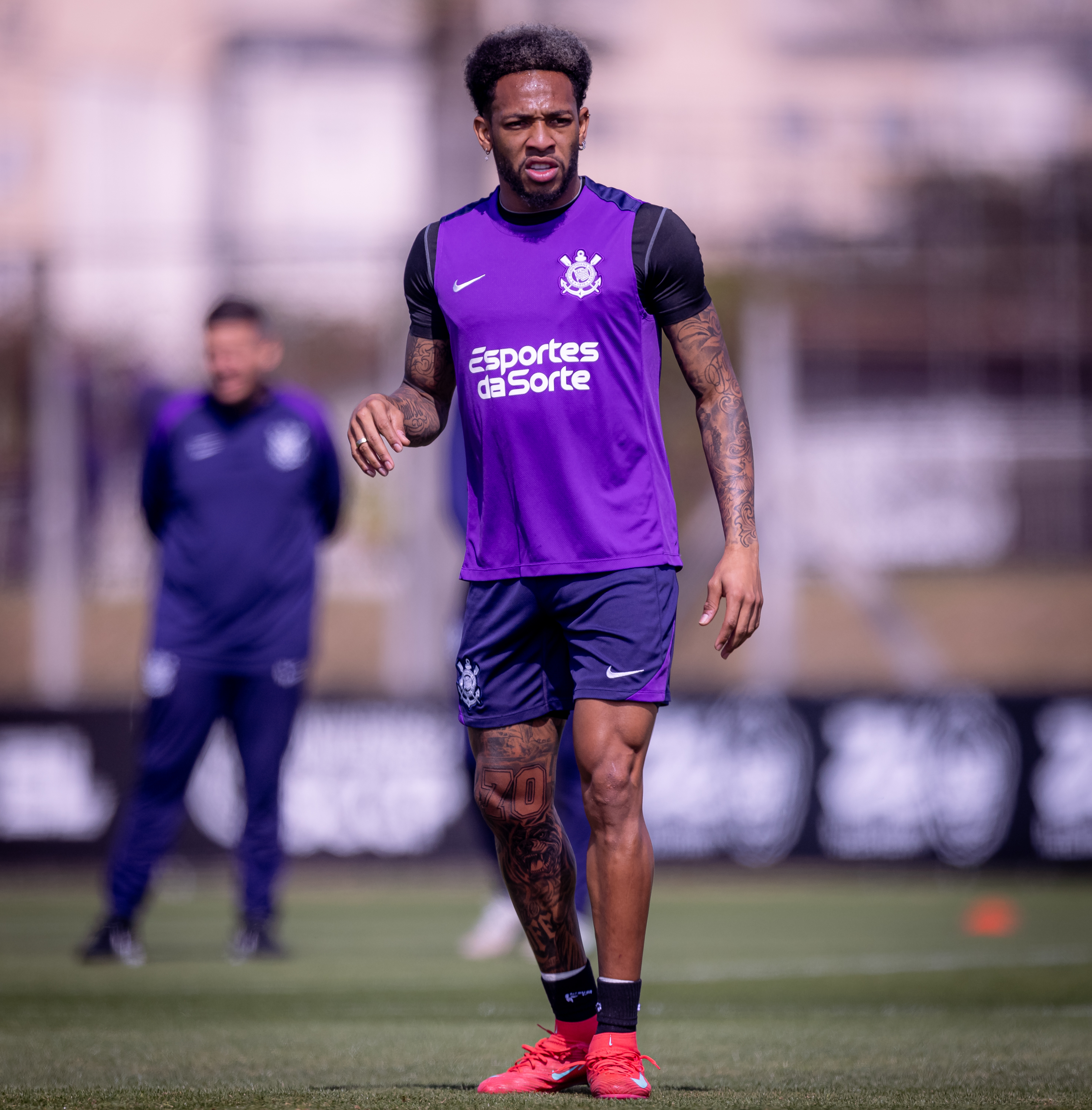 Martínez passa por cirurgia bem-sucedida e tem prazo para recuperação no Corinthians