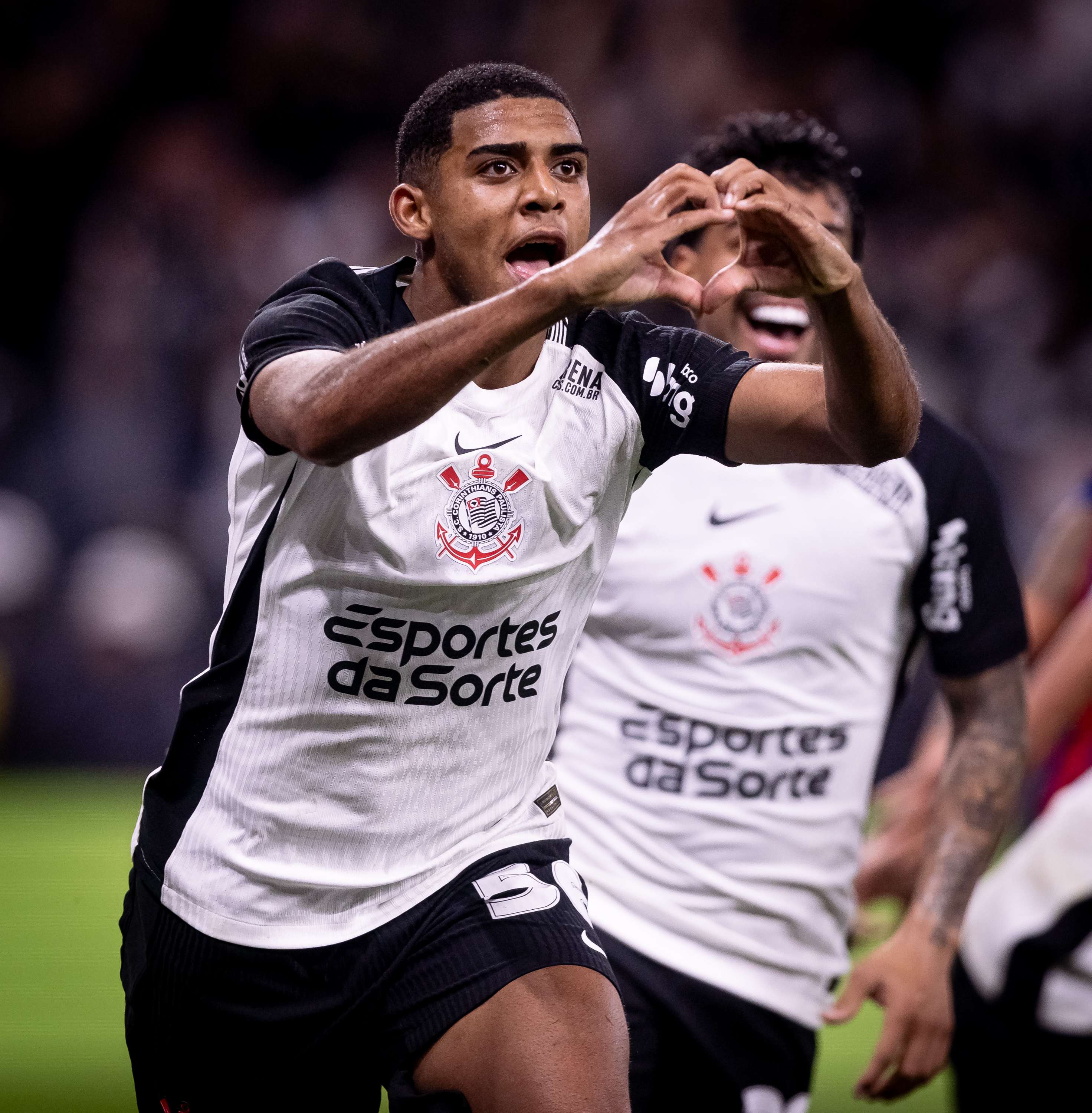 Corinthians avança nas negociações para renovar contrato com Gui Negão