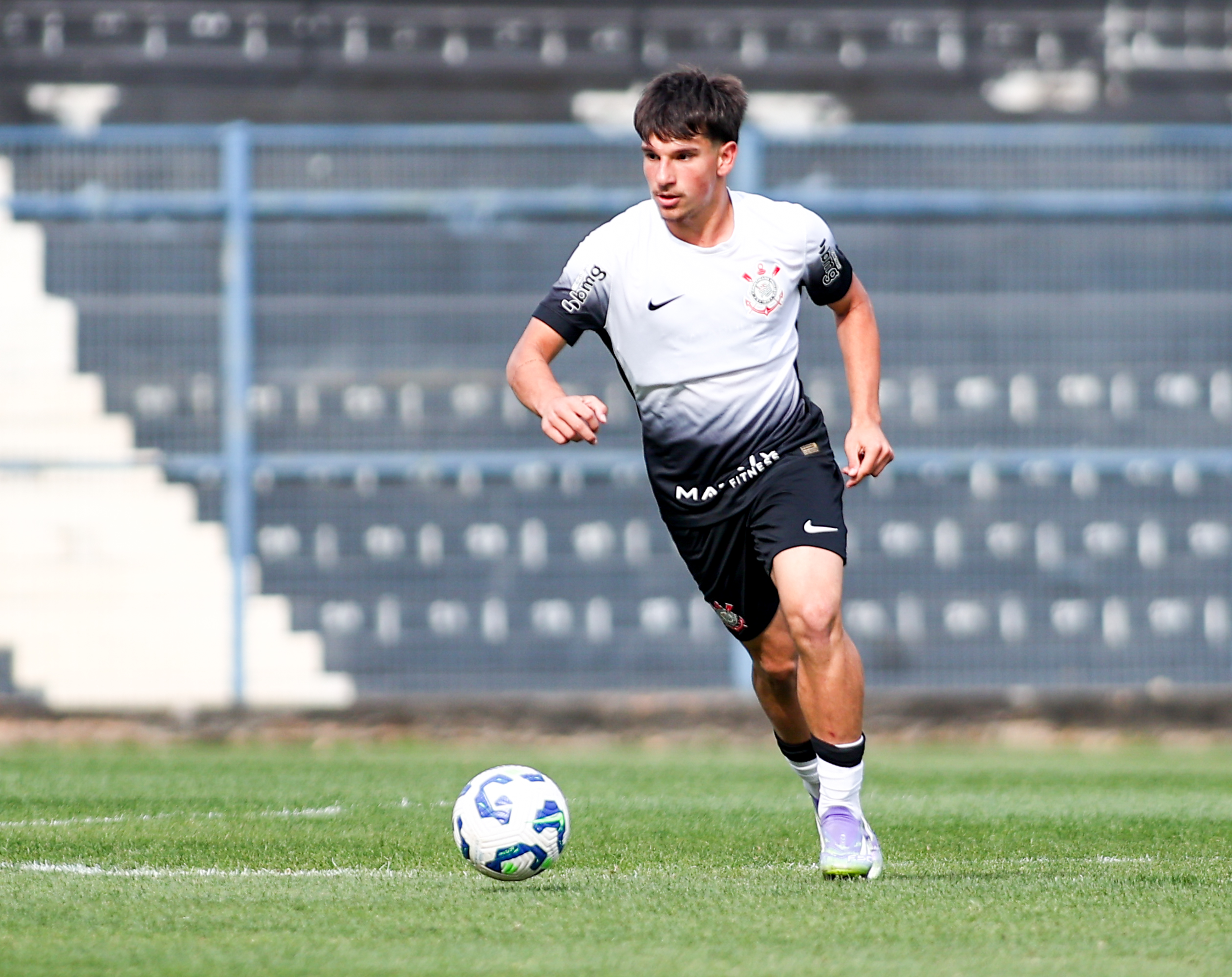 Vasco enfrenta Corinthians no Brasileirão sub-17; saiba onde assistir ao jogo