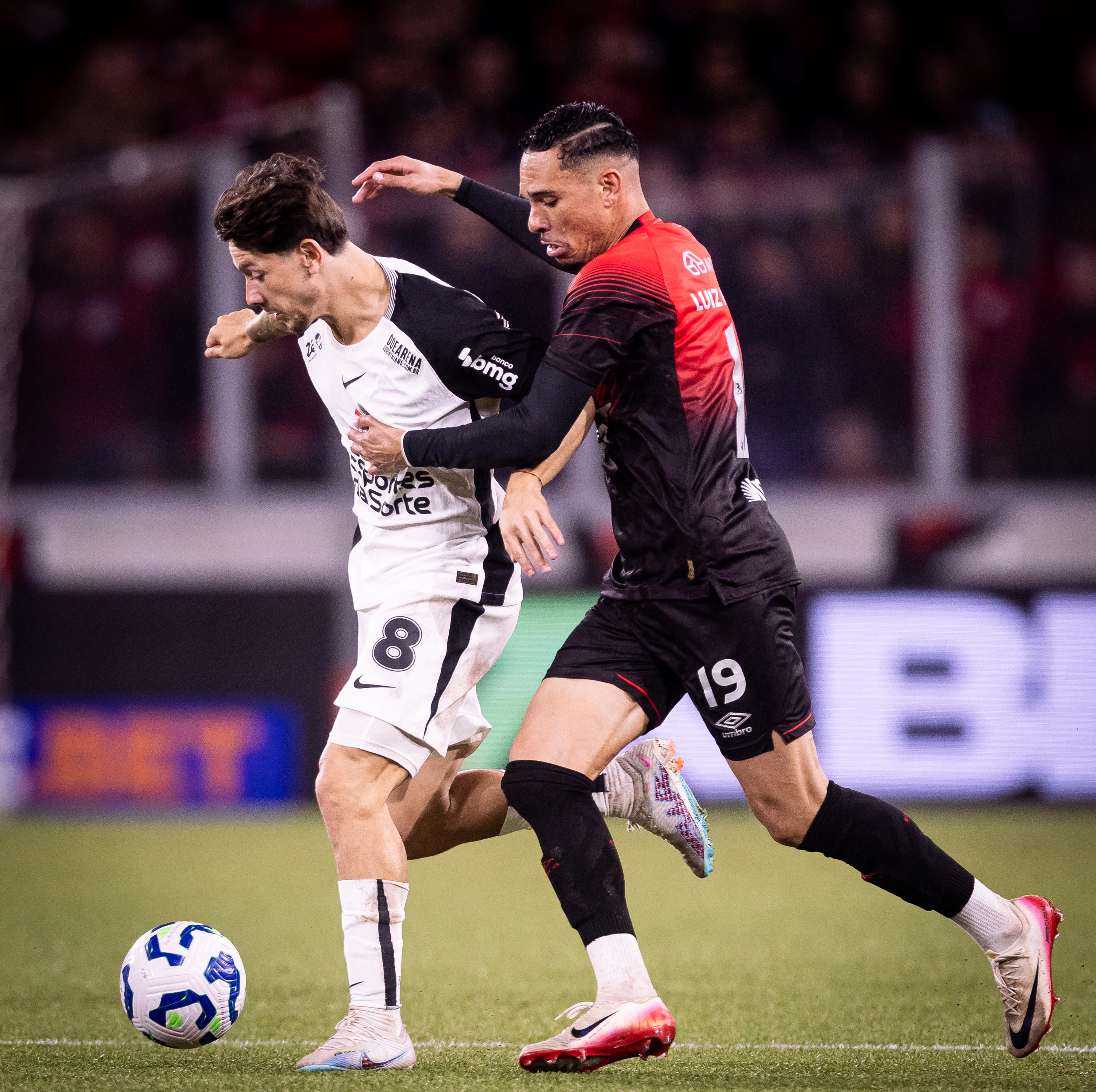 Athletico-PR busca quebra de jejum em casa do Corinthians após 15 anos sem vitórias