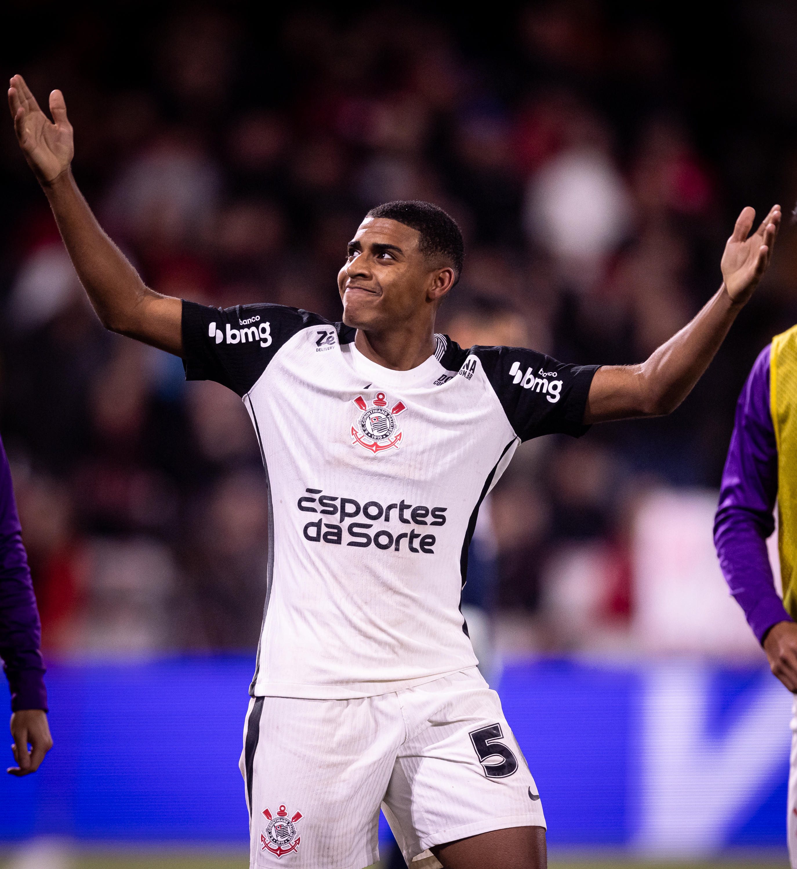 Corinthians garante vitória emocionante sobre Athletico na Copa do Brasil