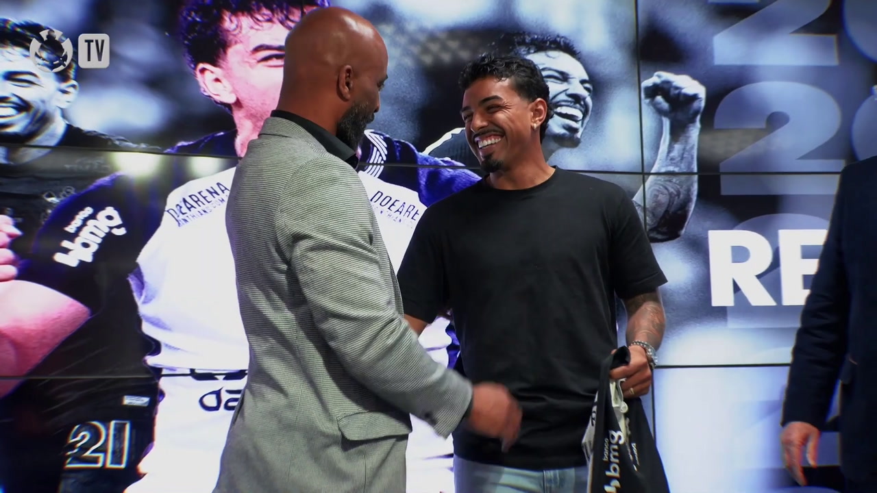 Matheus Bidu renova contrato com Corinthians até 2027.