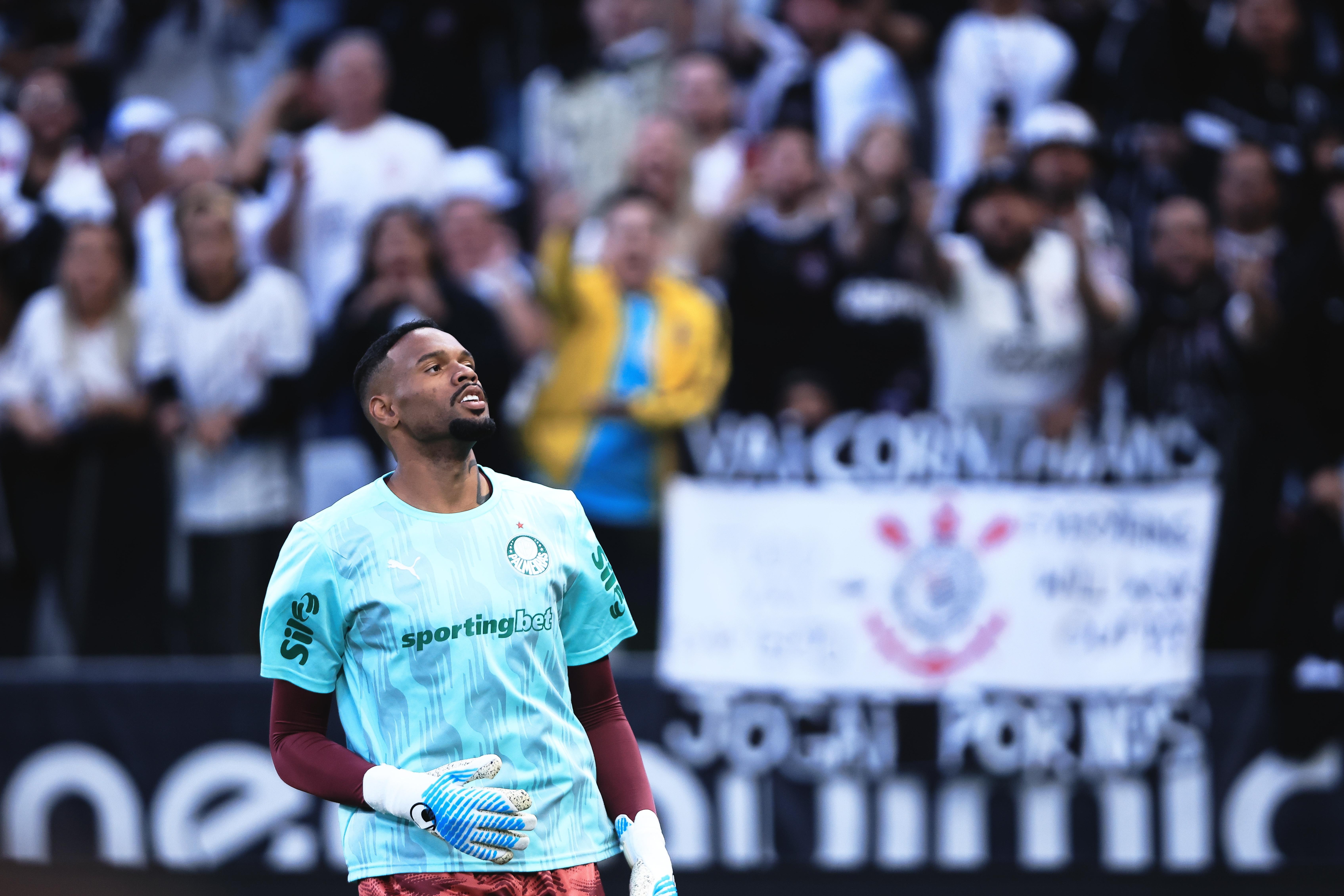 TRAÍRA! Carlos Miguel enfrenta provocações e reencontra o Corinthians em clima tenso!