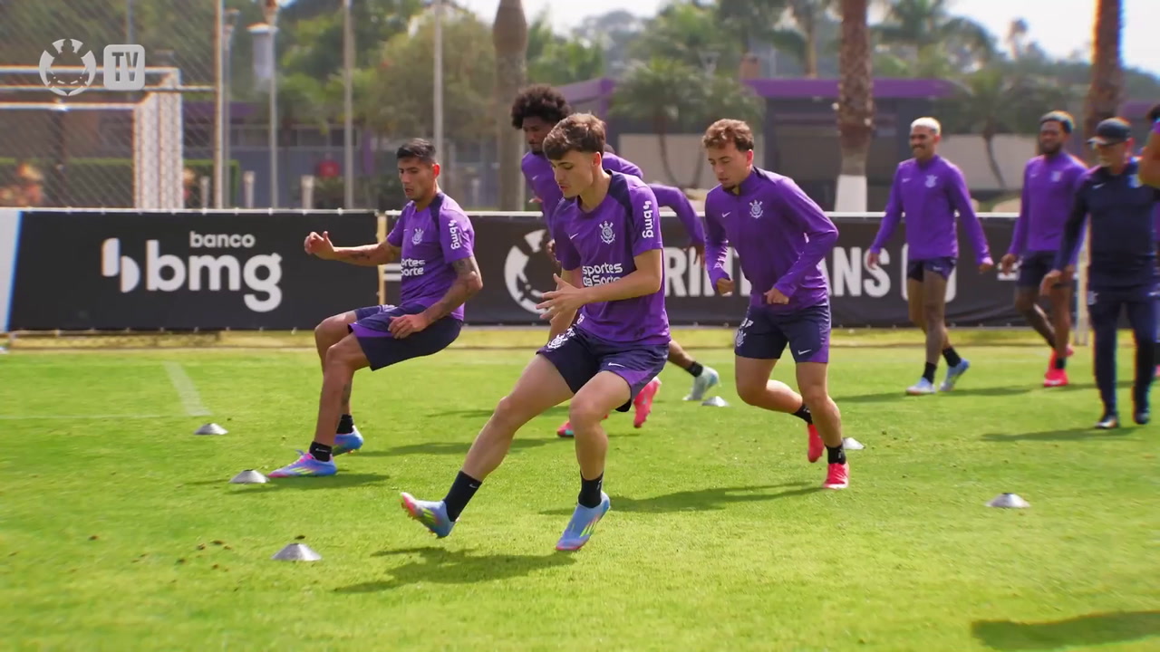 Corinthians inicia preparação semanal com treinamento intenso no CT Joaquim Grava.