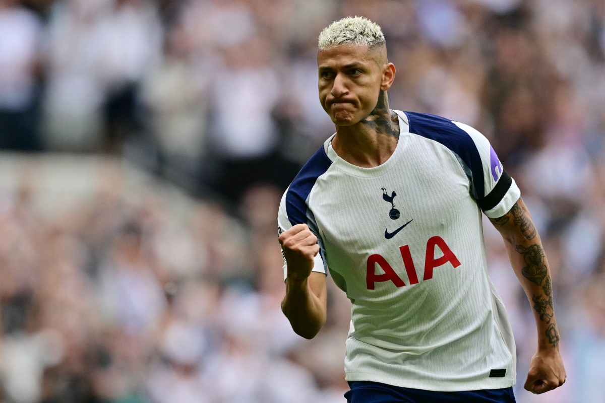 Técnico do Tottenham coloca continuidade de Richarlison no clube em dúvida