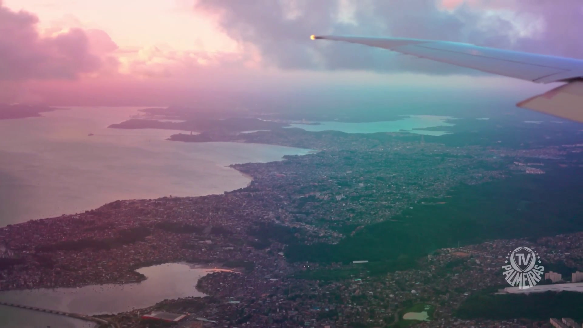 Palmeiras enfrenta Vitória em Salvador pela rodada do Campeonato Brasileiro.