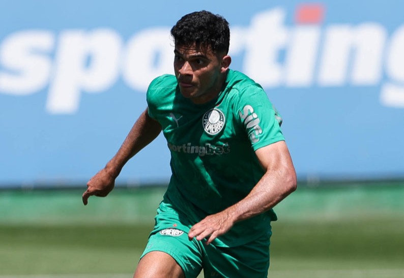 Bruno Rodrigues comemora retorno ao Palmeiras como se fosse estreia em campo